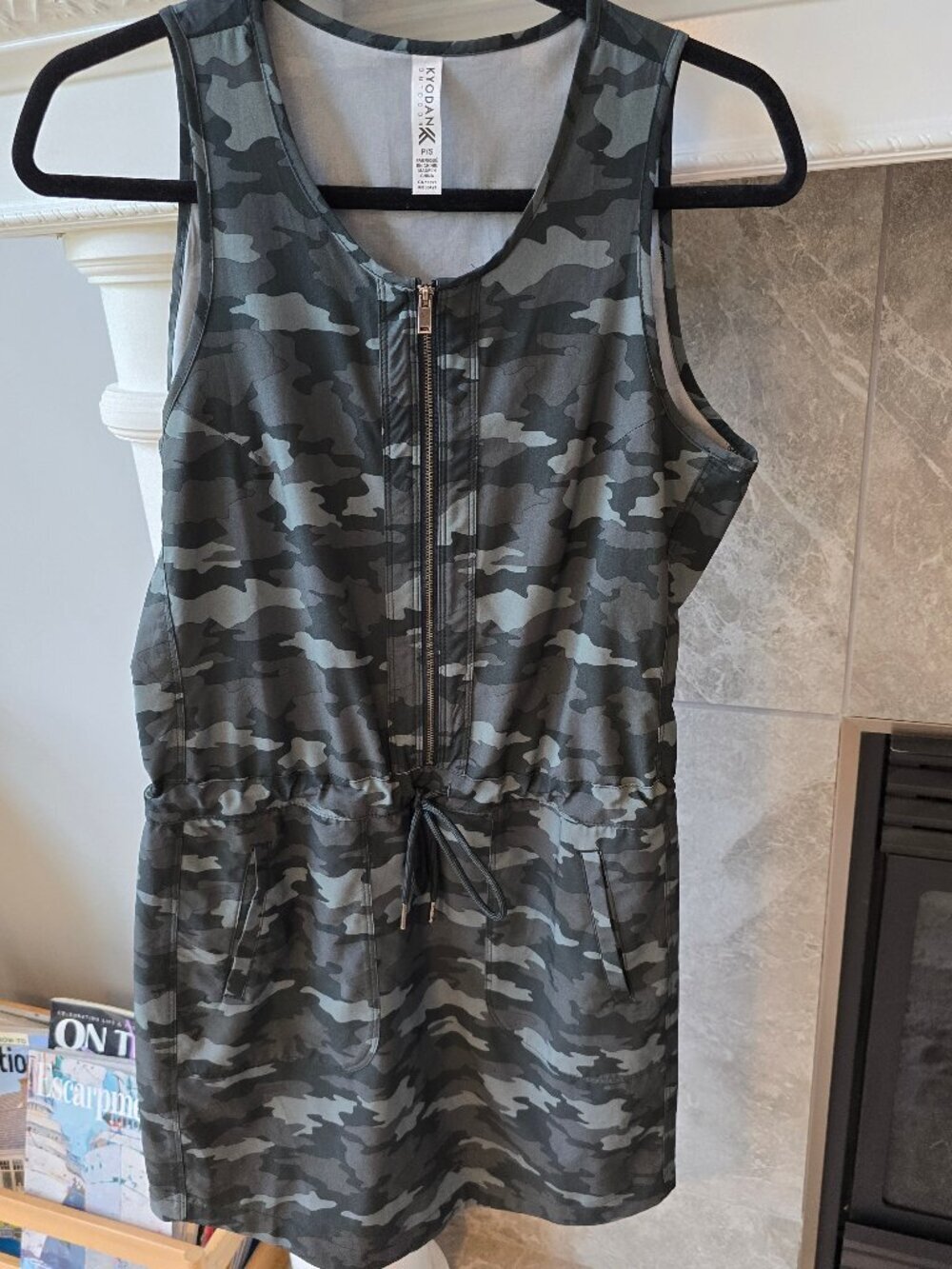 Kyodan Woodland Green Camo Zip-Front Drawstring Dress small